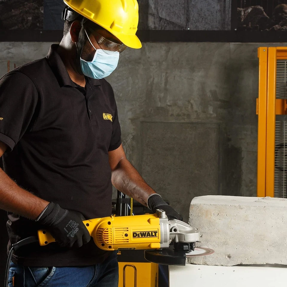 Esmeriladora Angular DeWalt DWE496 9 Pulgadas 2600W - Image 3
